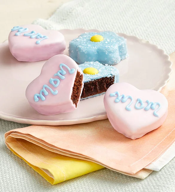 Mother’s Day Mini Brownie Cakes